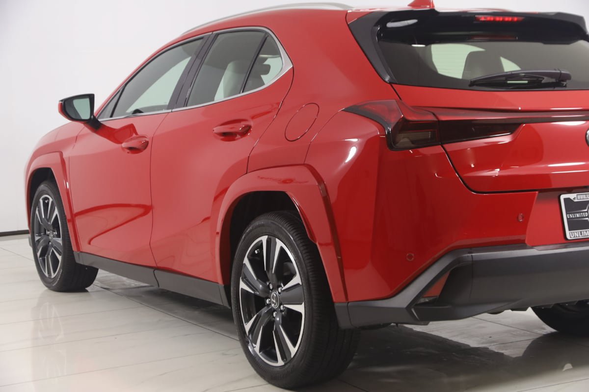 Used 2025 Lexus UX 300h FWD w/ Accessory Package (Z1) image 22