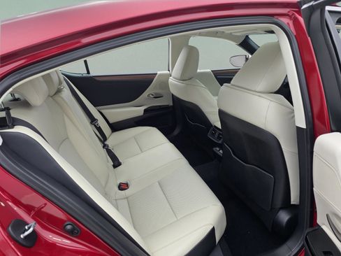 New 2025 Lexus ES 350 w/ Premium Package image 24