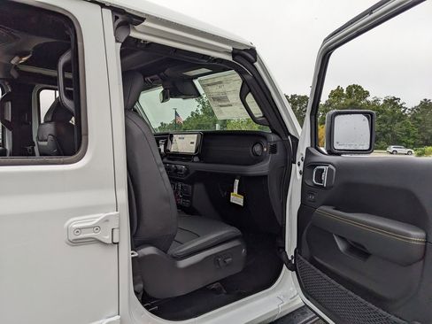 New 2025 Jeep Wrangler Rubicon 392 image 40