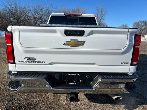 Used 2024 Chevrolet Silverado 2500 LTZ w/ LTZ Convenience Package image 6
