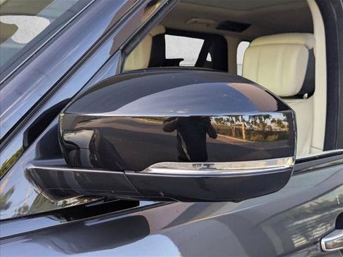 Used 2020 Land Rover Range Rover Long Wheelbase Autobiography AWD/4WD image 7