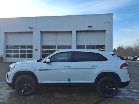 New 2026 Volkswagen Atlas Cross Sport SE AWD/4WD image 4