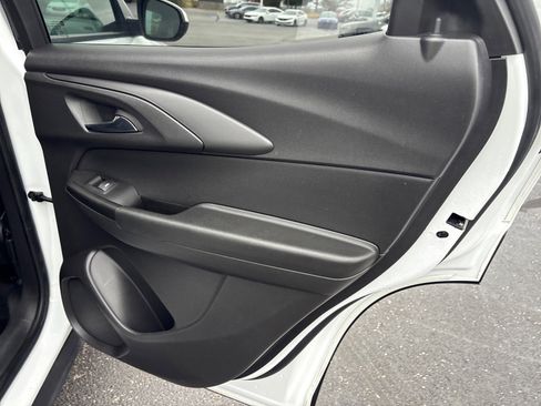 Used 2024 Chevrolet TrailBlazer LT image 29