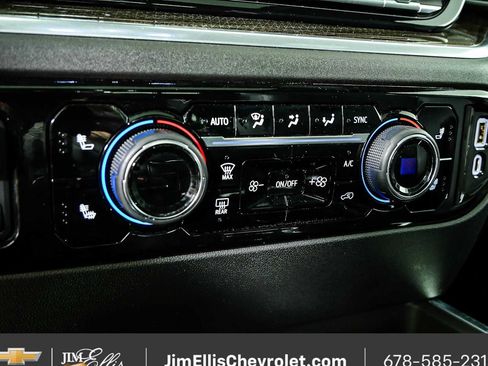 Used 2023 Chevrolet Silverado 1500 RST w/ Redline Edition AWD/4WD image 17