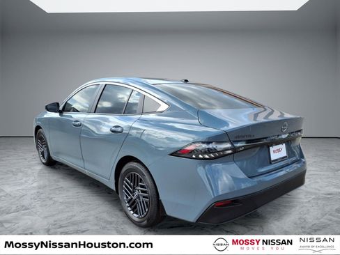 New 2026 Nissan Sentra SV w/ SV Convenience Package image 2