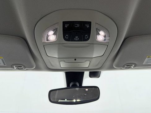 Used 2018 Chrysler Pacifica Touring-L w/ Tire & Wheel Group FWD image 51