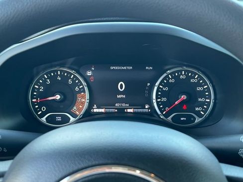 Used 2023 Jeep Renegade Latitude image 17