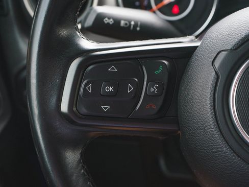 Used 2020 Jeep Wrangler Sport AWD/4WD image 19