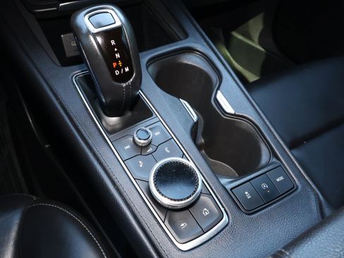 Used 2019 Cadillac XT4 Premium Luxury w/ Cold Weather Package image 31