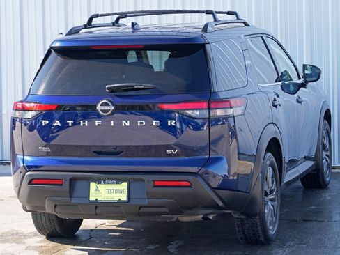 Used 2022 Nissan Pathfinder SV image 47
