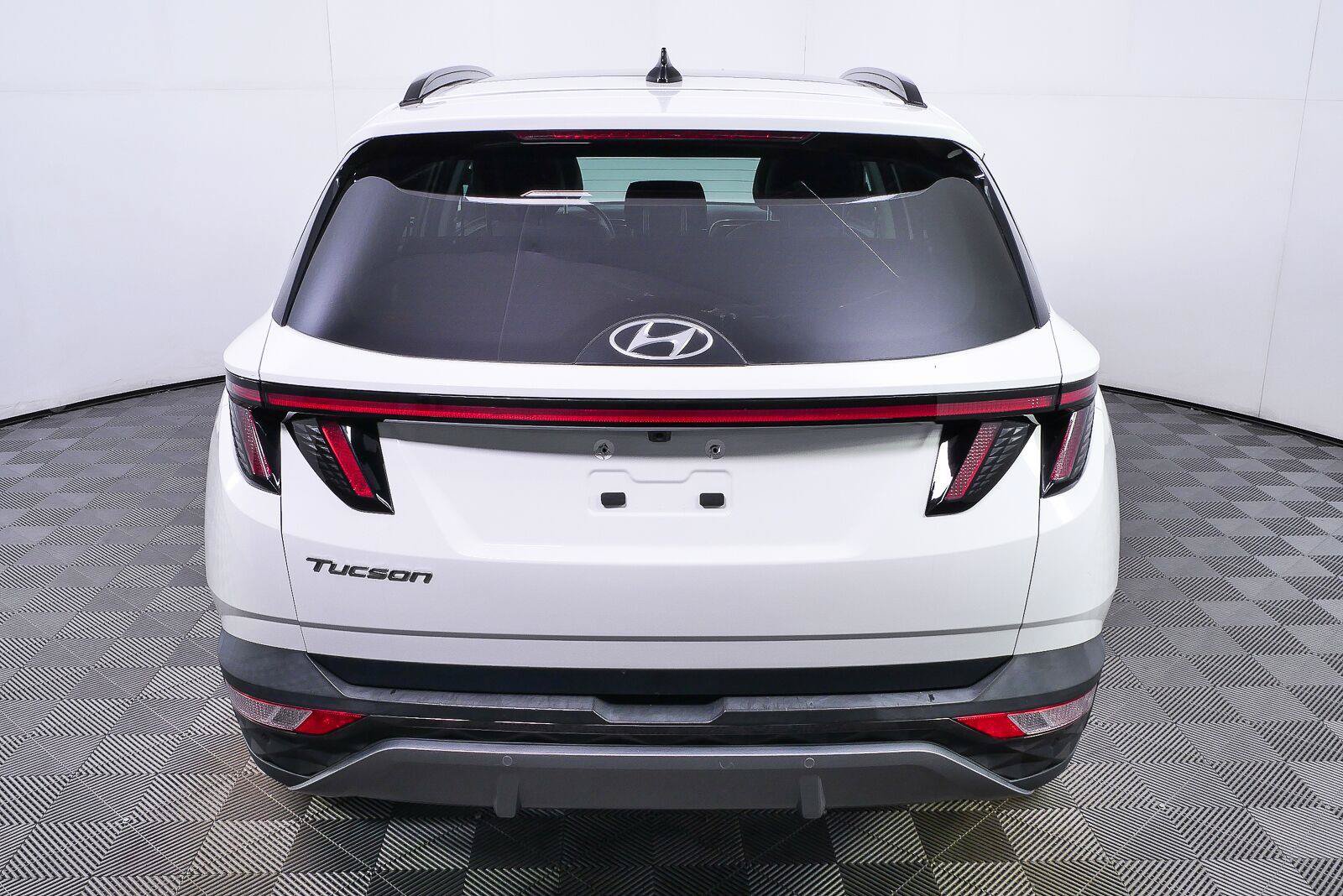 Used 2024 Hyundai Tucson Limited FWD image 30