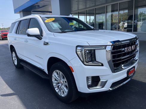 Used 2023 GMC Yukon SLT w/ SLT Premium Package AWD/4WD image 9