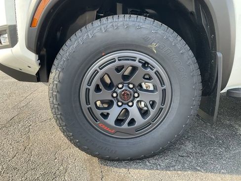New 2026 Nissan Frontier PRO-4X w/ Pro-4x Convenience Package AWD/4WD image 9