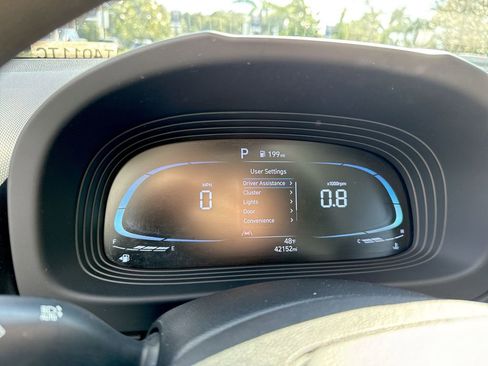 Used 2023 Hyundai Venue SE image 48