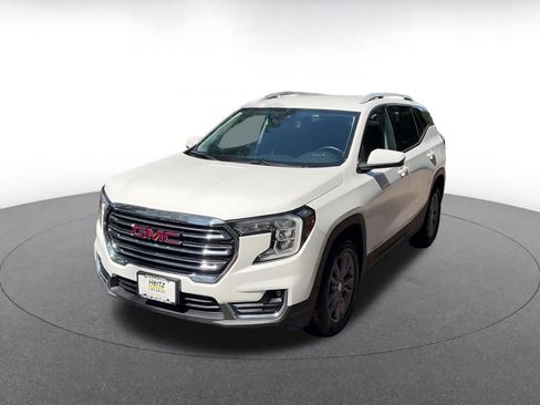 Used 2024 GMC Terrain SLT AWD/4WD image 7