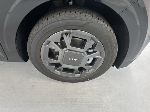 New 2026 Kia Carnival SX FWD image 9