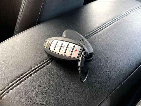 Used 2024 Nissan Altima 2.5 SV FWD image 15