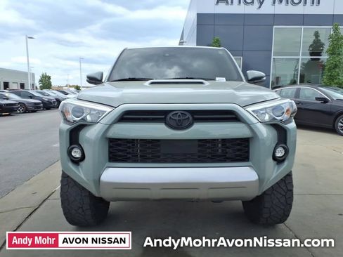 Used 2022 Toyota 4Runner TRD Off-Road Premium w/ Moonroof Package AWD/4WD image 3