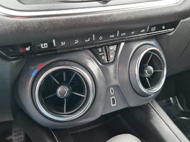 Used 2025 Chevrolet Blazer LT FWD image 36