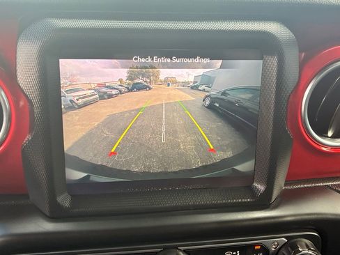 Used 2019 Jeep Wrangler Unlimited Rubicon image 9