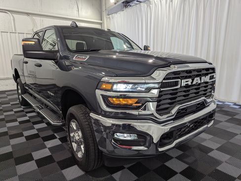 Used 2026 RAM 2500 Big Horn AWD/4WD image 5
