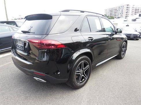 Used 2025 Mercedes-Benz GLE 350 4MATIC w/ AMG Line Exterior image 4