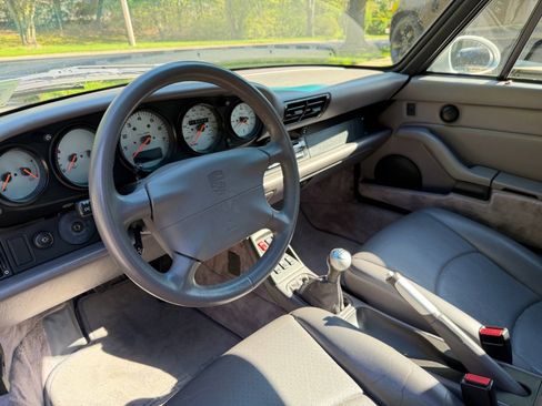 Used 1998 Porsche 911 Carrera RWD image 4