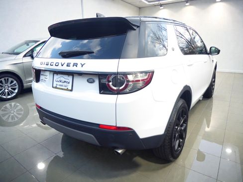 Used 2018 Land Rover Discovery Sport HSE image 10