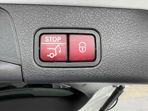 Used 2020 Mercedes-Benz GLB 250 4MATIC image 30