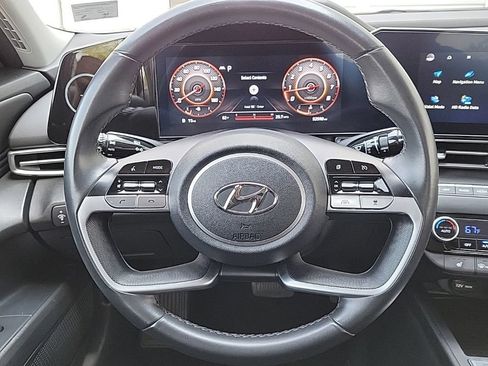 Used 2023 Hyundai Elantra SEL w/ Convenience Package FWD image 17