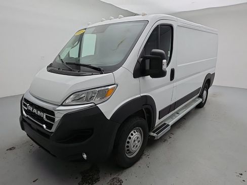 Used 2025 RAM ProMaster 2500 w/ U-Haul Equipment Group FWD image 6
