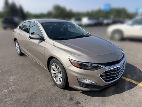 Used 2023 Chevrolet Malibu LT w/ Driver Confidence Package FWD image 4