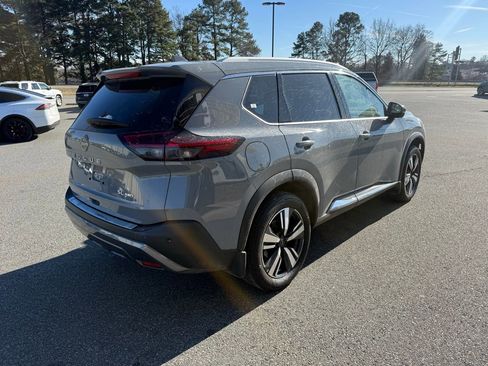 Used 2023 Nissan Rogue SL image 8