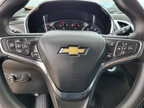 Used 2024 Chevrolet Equinox LT image 3