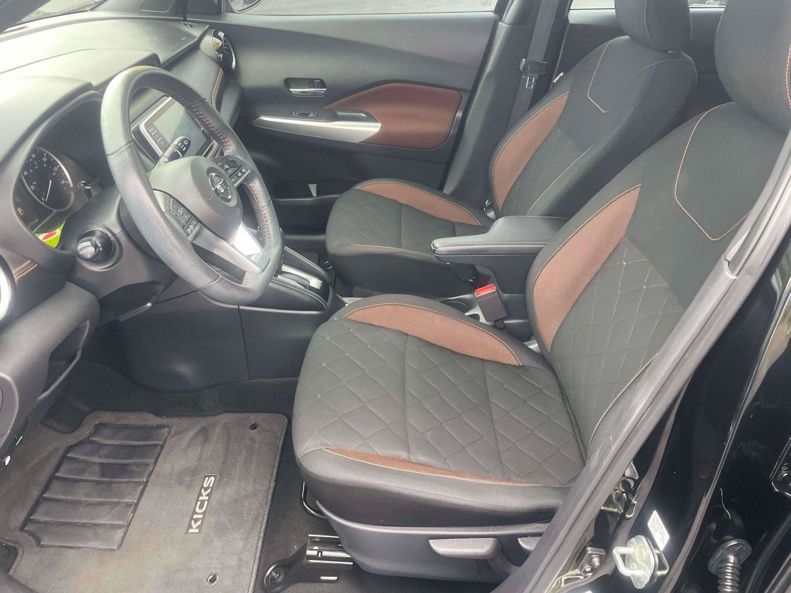 Used 2020 Nissan Kicks SR w/ Exterior Package FWD image 13