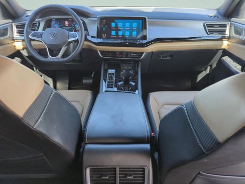 Used 2024 Volkswagen Atlas Cross Sport SE image 25