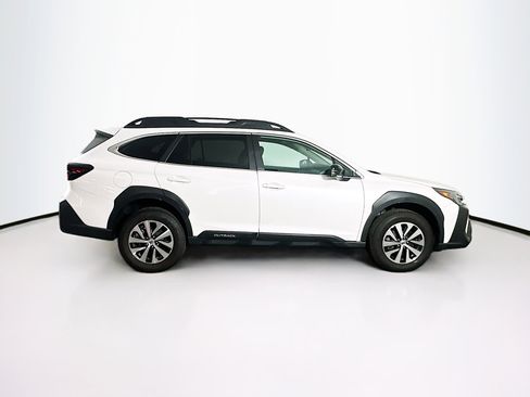 Used 2025 Subaru Outback Premium AWD/4WD image 10