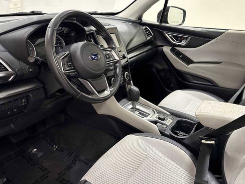 Used 2020 Subaru Forester Premium image 12