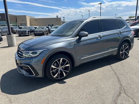 Used 2022 Volkswagen Tiguan SEL R-Line AWD/4WD image 8