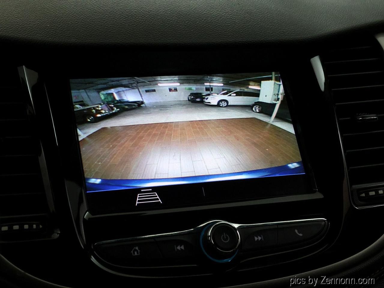 Used 2020 Chevrolet Trax LT w/ LT Convenience Package FWD image 20