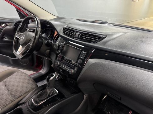 Used 2021 Nissan Rogue Sport SV image 51