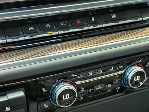 New 2026 GMC Sierra 1500 Elevation image 23