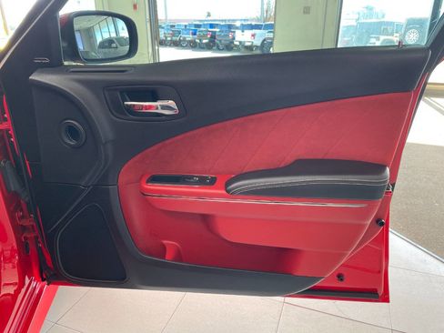 Used 2016 Dodge Charger SRT Hellcat w/ Harman/Kardon Audio Group image 26