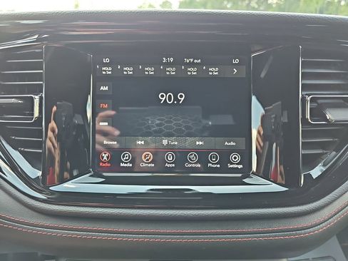 Used 2023 Dodge Durango GT RWD image 27