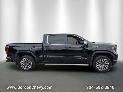 Used 2024 GMC Sierra 1500 Denali Ultimate AWD/4WD image 7