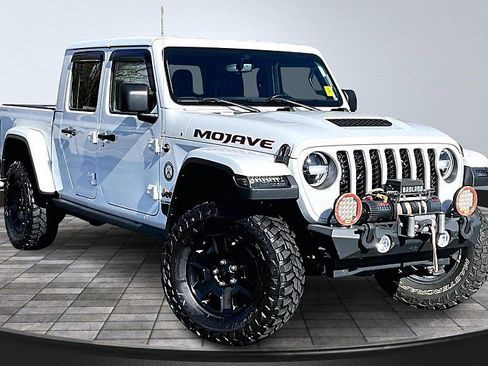 Used 2022 Jeep Gladiator Mojave w/ Cold Weather Group image 11