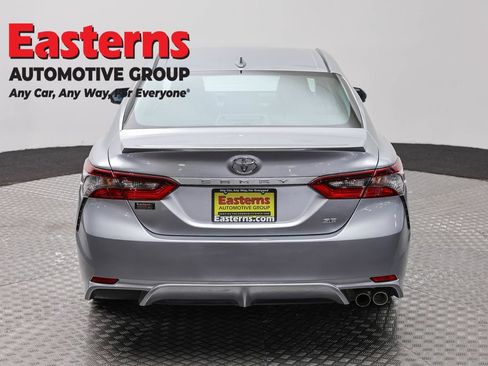 Used 2024 Toyota Camry SE FWD image 6