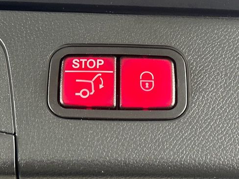 Used 2021 Mercedes-Benz GLC 300 image 21