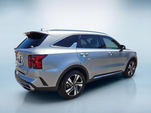 Used 2023 Kia Sorento EX AWD/4WD image 4