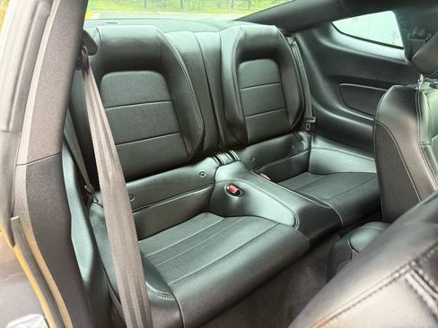 Used 2022 Ford Mustang GT Premium w/ GT Performance Package RWD image 21